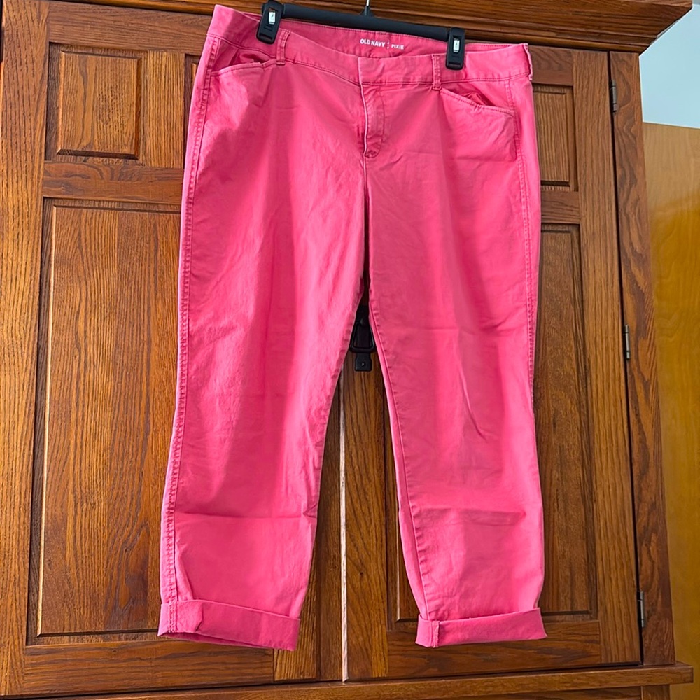 Old Navy Pixie Pant, medium rise pant, red color size 16